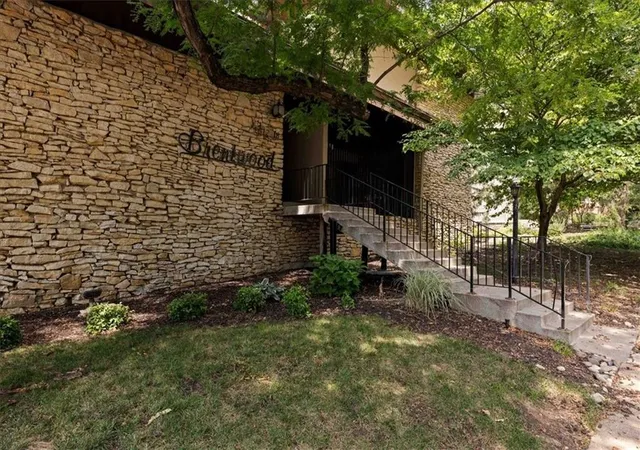 Photo 1 of Condo for sale at 4512 Jefferson St #10, Kansas City, MO 64111 | MLS# 2632632 | Listing updated on 2026-08-20