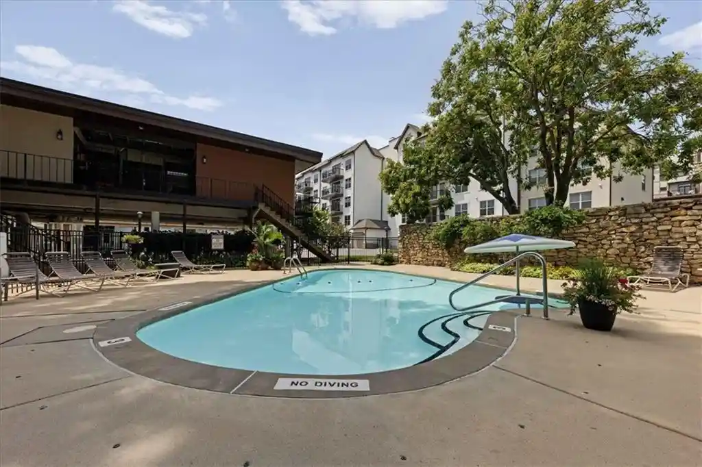Listing Photo 32 - Condo for sale in 4512 Jefferson St located at 4512 Jefferson St, Kansas, MO 64111 - Unit #10