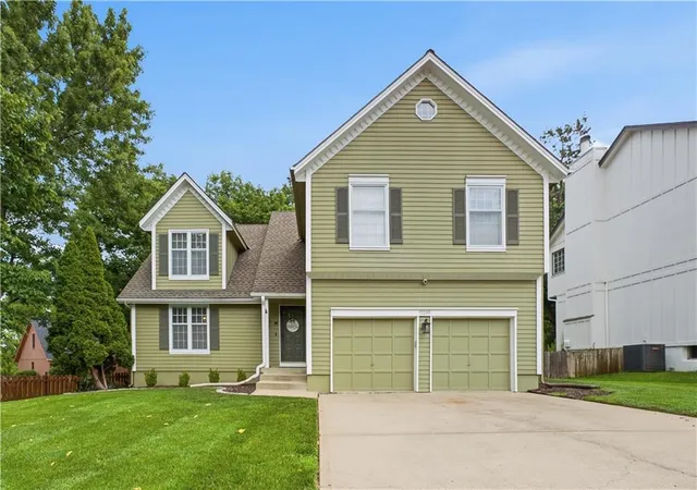 Photo 1 of Sale Pending at 11205 Riley St, Overland Park, KS 66210 | MLS# 2632637 | Listing updated on 2026-08-23