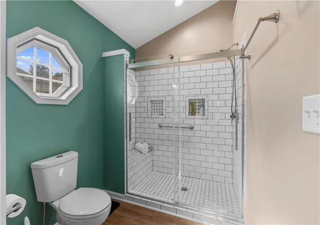5th image of 529 S Prewitt St, Nevada, MO 64772 | MLS# 2632639