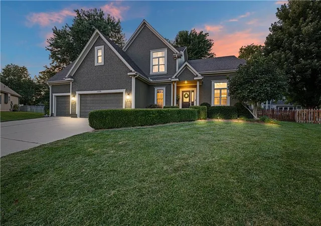 1st image of 13708 Belinder St, Overland Park, KS 66224 | MLS# 2632642