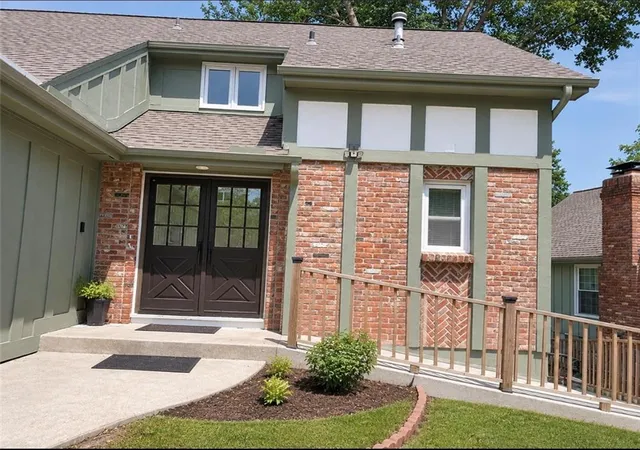 2nd image of 7203 Mastin St, Shawnee, KS 66203 | MLS# 2632643