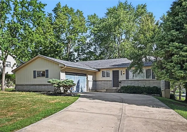 1st image of 1710 67th Ter, Kansas City, MO 64118 | MLS# 2632644