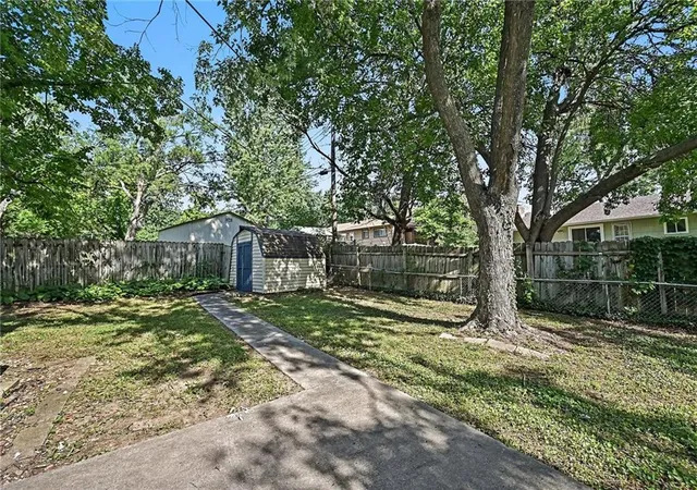 17th image of 1710 67th Ter, Kansas City, MO 64118 | MLS# 2632644