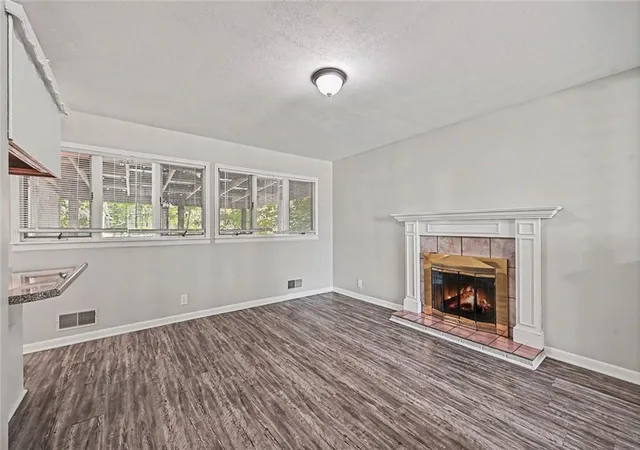 Photo 5 of Single family home for sale at 1710 NE 67th Terrace, Kansas City, MO 64118 | MLS# 2632644 | Listing updated on 2026-08-20