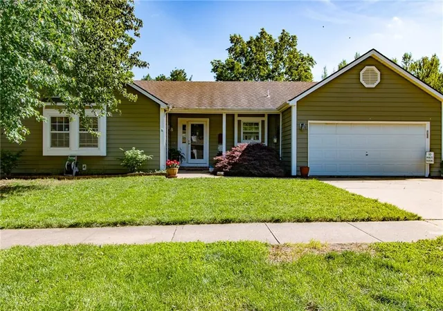 1st image of 3817 Stetson Dr, Lawrence, KS 66049 | MLS# 2632651