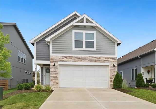 Photo 3 of Sale Pending at 8841 Sw 9th Terrace, Lees Summit, MO 64064 | MLS# 2632656 | Listing updated on 2026-08-29