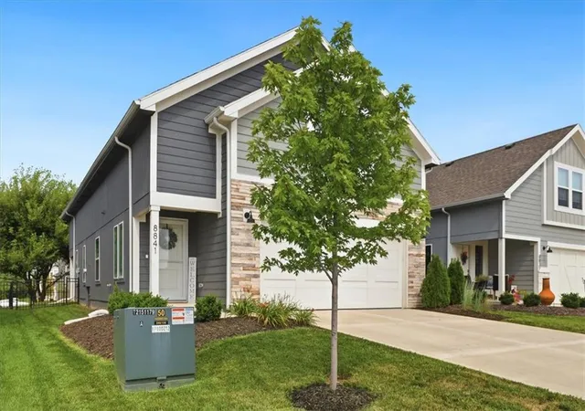 Photo 4 of Sale Pending at 8841 SW 9th Terrace, Lees Summit, MO 64064 | MLS# 2632656 | Listing updated on 2026-08-29