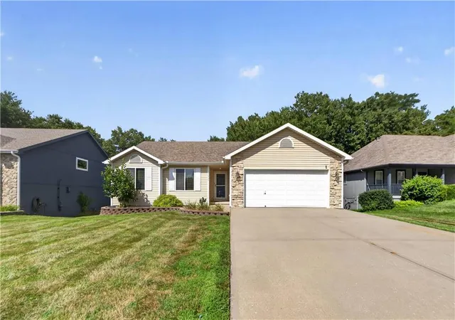 Photo 1 of Sale Pending at 7900 Ne 109th Terrace, Kansas City, MO 64157 | MLS# 2632668 | Listing updated on 2026-07-25