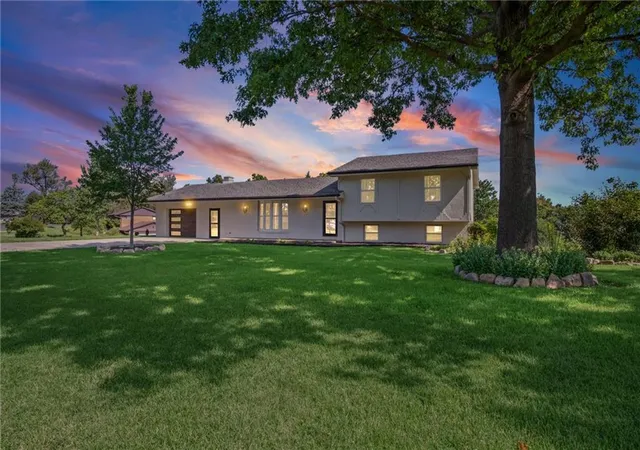 2nd image of 8381 Pratt Rd, Atchison, KS 66002 | MLS# 2632678