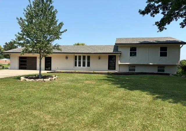3rd image of 8381 Pratt Rd, Atchison, KS 66002 | MLS# 2632678