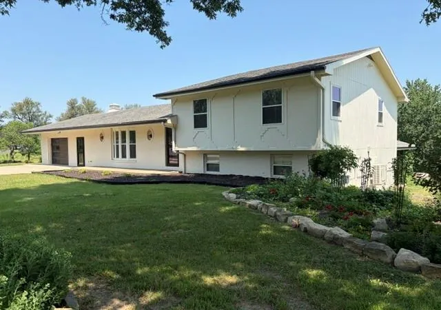 4th image of 8381 Pratt Rd, Atchison, KS 66002 | MLS# 2632678