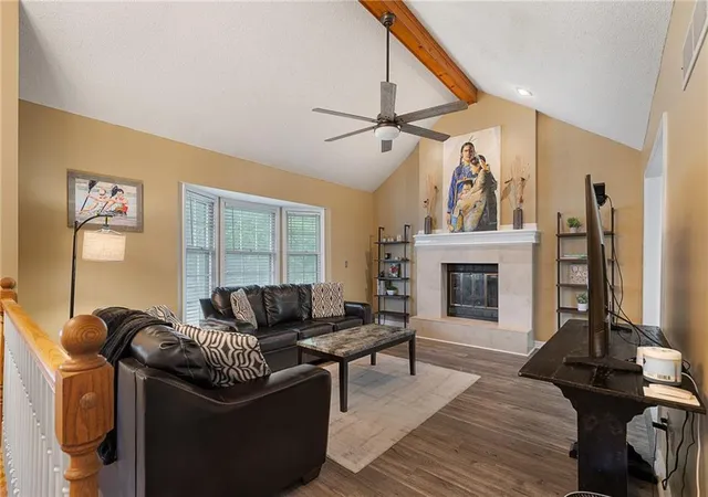 Photo 2 of Sale Pending at 14717 S Seminole Dr, Olathe, KS 66062 | MLS# 2632690 | Listing updated on 2026-08-03