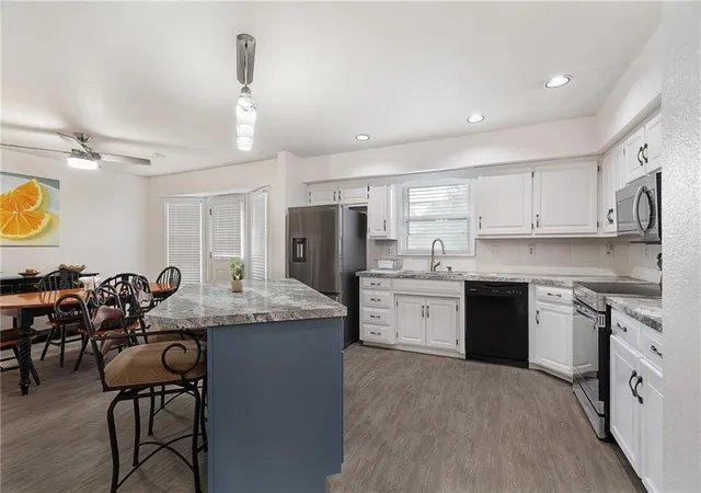 Photo 3 of Sale Pending at 14717 S Seminole Dr, Olathe, KS 66062 | MLS# 2632690 | Listing updated on 2026-08-03