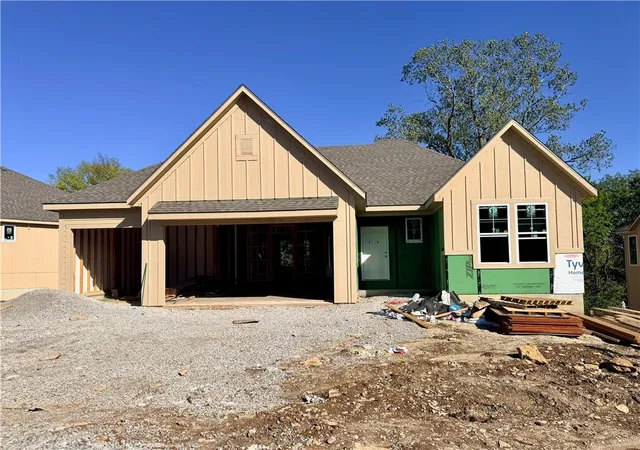Photo 2 of Single family home for sale at 12201 S Emerald St, Olathe, KS 66061 | MLS# 2632693 | Listing updated on 2026-10-07