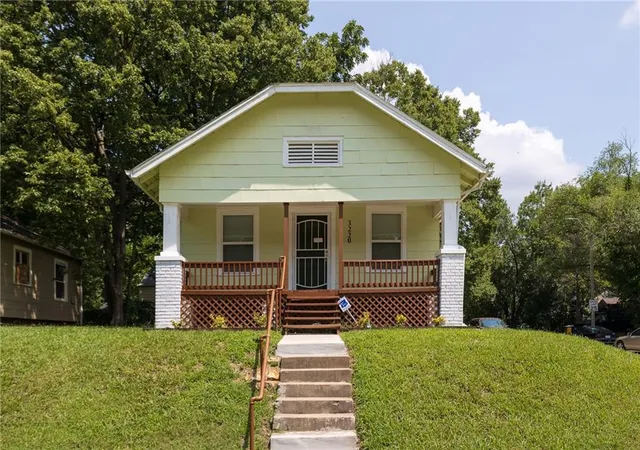 Photo 1 of Sale Pending at 3220 E 68th Street, Kansas City, MO 64132 | MLS# 2632709 | Listing updated on 2026-07-29