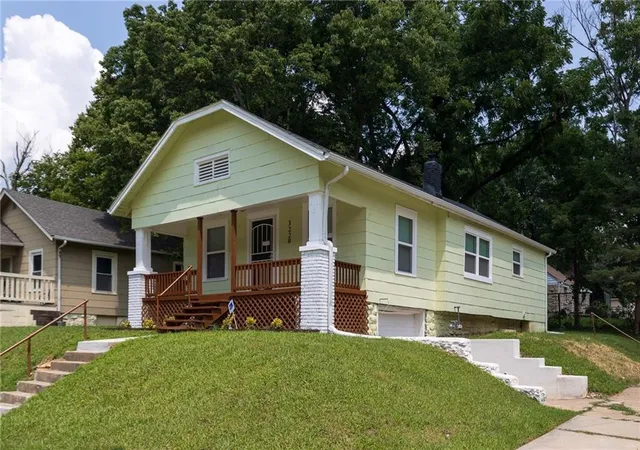 Photo 2 of Sale Pending at 3220 E 68th Street, Kansas City, MO 64132 | MLS# 2632709 | Listing updated on 2026-07-29