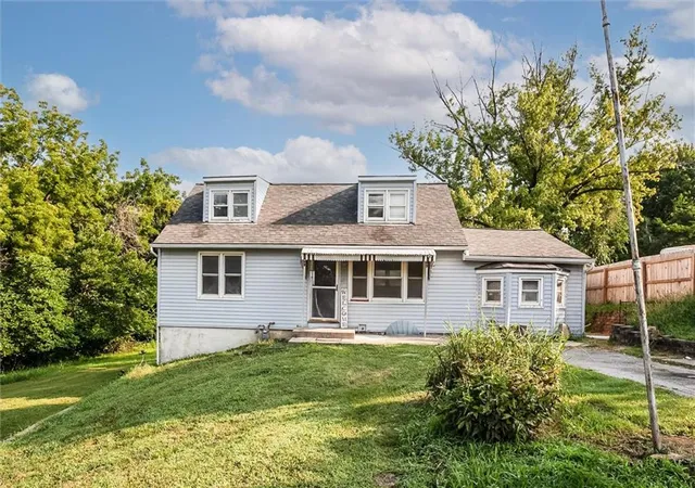 1st image of 12510 W 52nd Ter, Shawnee, KS 66216 | MLS# 2632714