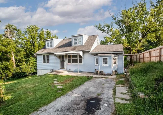 2nd image of 12510 W 52nd Ter, Shawnee, KS 66216 | MLS# 2632714