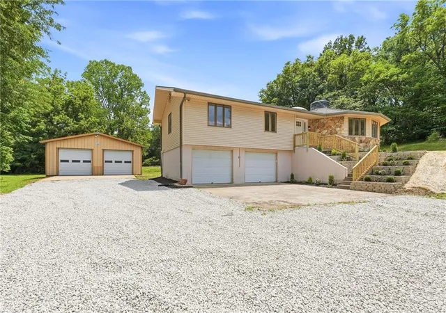 2nd image of 19607 Fightmaster Rd, Trimble, MO 64492 | MLS# 2632736