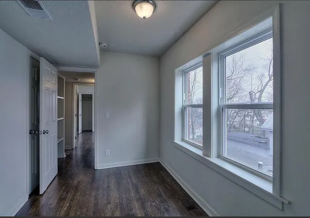 Listing Photo 2 - Condo for sale in building located at 2912 Lockridge St, Kansas City, MO 64128 - Unit #