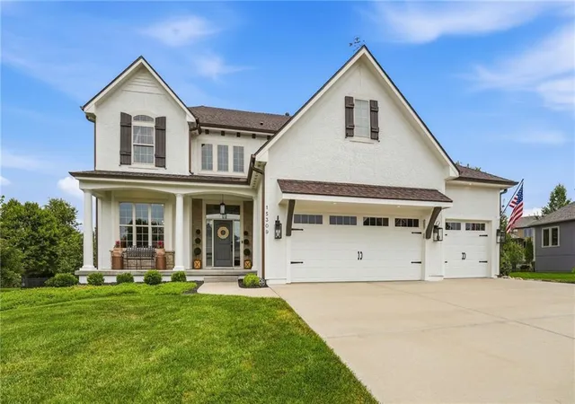 Photo 2 of Sale Pending at 15309 Barton St, Overland Park, KS 66221 | MLS# 2632753 | Listing updated on 2026-08-29