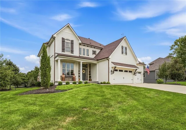 Photo 3 of Sale Pending at 15309 Barton St, Overland Park, KS 66221 | MLS# 2632753 | Listing updated on 2026-08-29