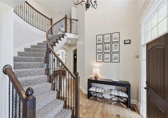 Photo 3 of Sale Pending at 15309 Barton St, Overland Park, KS 66221 | MLS# 2632753 | Listing updated on 2026-08-29