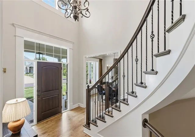 Photo 4 of Sale Pending at 15309 Barton St, Overland Park, KS 66221 | MLS# 2632753 | Listing updated on 2026-08-29