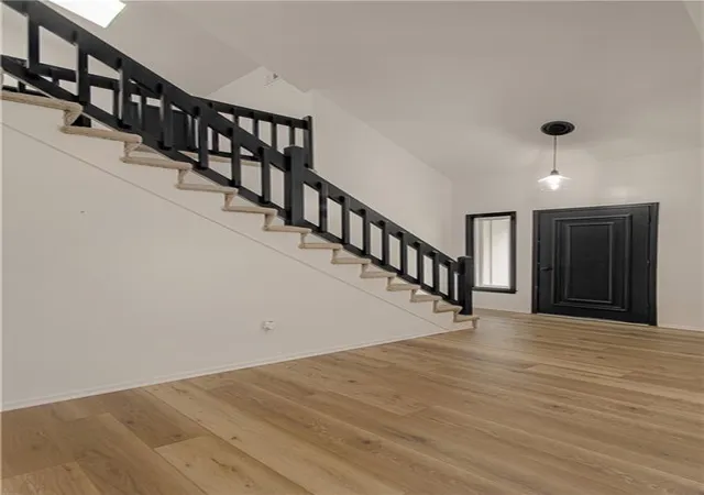 2nd image of 5624 N Gladstone Pl, Gladstone, MO 64119 | MLS# 2632761
