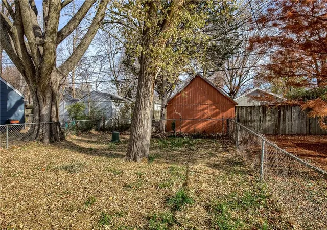 Photo 26 of Single family home for sale at 7607 Jefferson St, Kansas City, MO 64114 | MLS# 2632765 | Listing updated on 2026-08-19