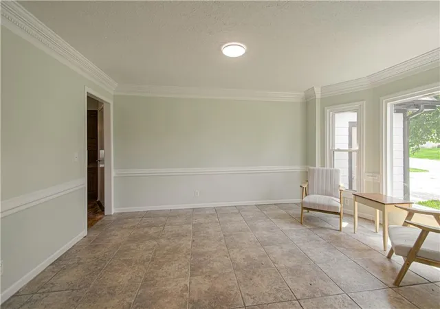 Photo 4 of Single family home for sale at 2452 NW Valley View Dr, Lees Summit, MO 64081 | MLS# 2632773 | Listing updated on 2026-08-18