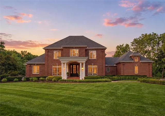 Photo 1 of Sale Pending at 15650 Ess Rd, Kansas City, MO 64136 | MLS# 2632781 | Listing updated on 2026-09-18