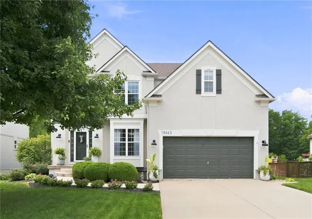 4th image of 15662 S Blackfeather St, Olathe, KS 66062 | MLS# 2632787