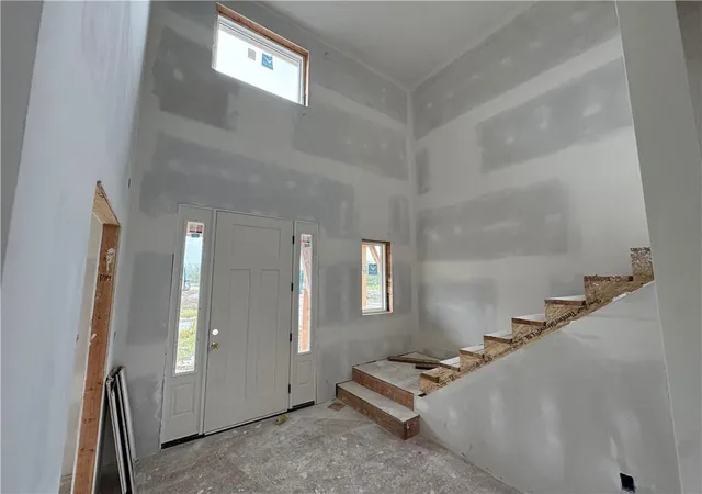 Photo 4 of Sale Pending at 17470 W 169th Terrace, Olathe, KS 66062 | MLS# 2632789 | Listing updated on 2026-10-12