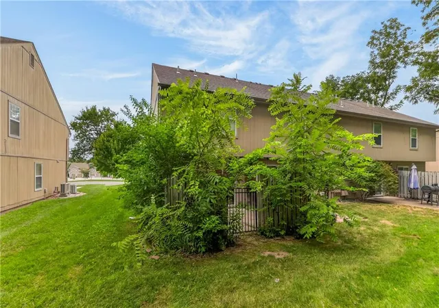 Photo 22 of Townhouse for sale at 15521 E 48th Street, Kansas City, MO 64136 | MLS# 2632790 | Listing updated on 2026-07-31