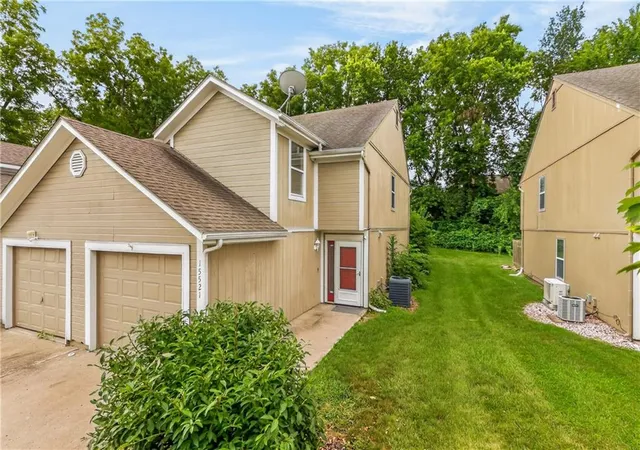 Photo 3 of Townhouse for sale at 15521 E 48th Street, Kansas City, MO 64136 | MLS# 2632790 | Listing updated on 2026-07-31