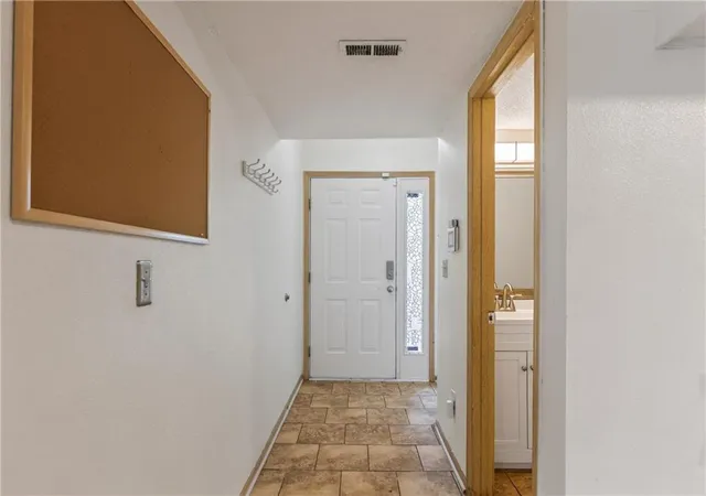 Photo 4 of Townhouse for sale at 15521 E 48th Street, Kansas City, MO 64136 | MLS# 2632790 | Listing updated on 2026-07-31