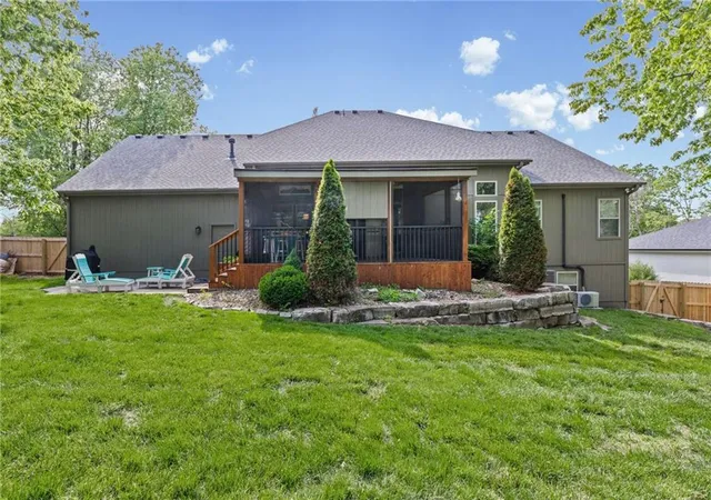 Photo 2 of Sale Pending at 8119 Nw Venita St, Kansas City, MO 64152 | MLS# 2632794 | Listing updated on 2026-08-25