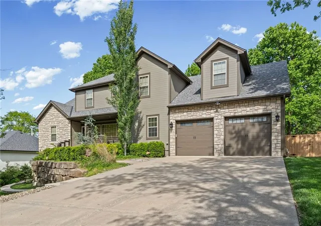 Photo 5 of Sale Pending at 8119 NW Venita St, Kansas City, MO 64152 | MLS# 2632794 | Listing updated on 2026-08-25