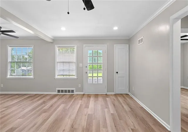 Photo 5 of Single family home for sale at 6804 Raytown Rd, Raytown, MO 64133 | MLS# 2632799 | Listing updated on 2026-08-15