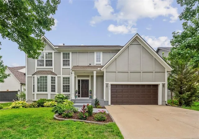 Photo 1 of Sale Pending at 2617 W Whitney St, Olathe, KS 66061 | MLS# 2632805 | Listing updated on 2026-08-21