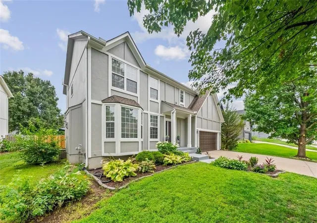 Photo 3 of Sale Pending at 2617 W Whitney St, Olathe, KS 66061 | MLS# 2632805 | Listing updated on 2026-08-21