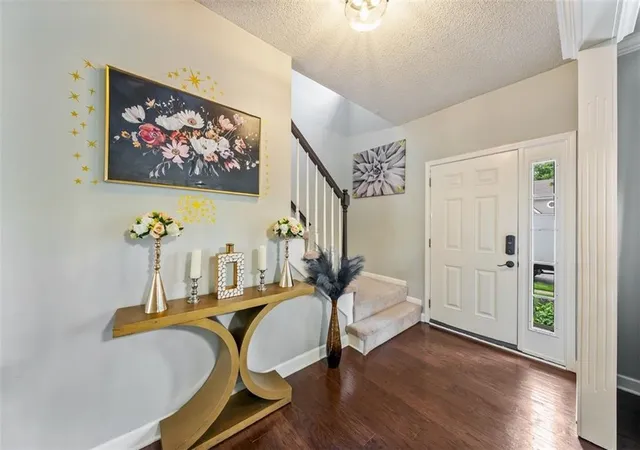 Photo 3 of Sale Pending at 2617 W Whitney St, Olathe, KS 66061 | MLS# 2632805 | Listing updated on 2026-08-21