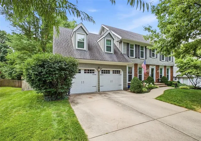 Photo 3 of Sale Pending at 12104 Ballentine St, Overland Park, KS 66213 | MLS# 2632809 | Listing updated on 2026-07-28
