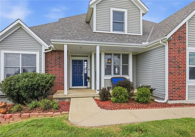 2nd image of 4962 W 351St St, Louisburg, KS 66053 | MLS# 2632812