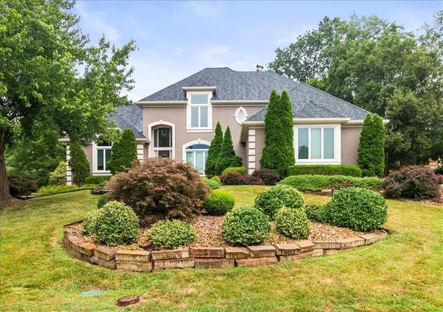 Photo 1 of Single family home for sale at 713 Ne Dick Howser Ct, Lees Summit, MO 64064 | MLS# 2632824 | Listing updated on 2026-08-30