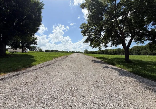 Land for sale at 15749 206th Street, Tonganoxie, KS 66086 | MLS# 2632854