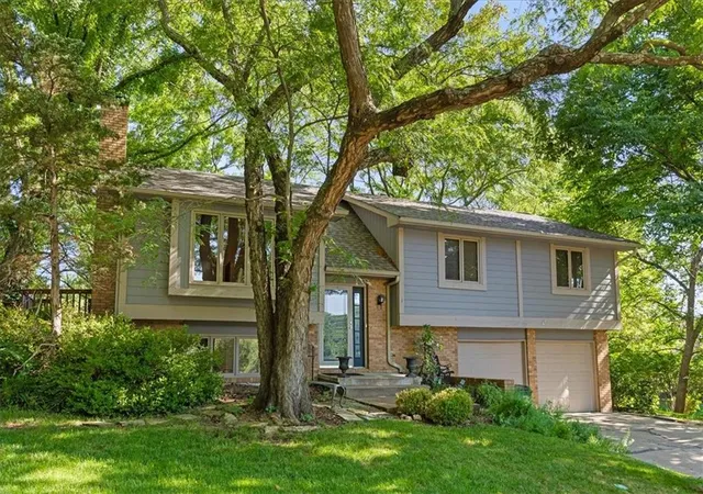 Photo 3 of Single family home for sale at 1109 Jana Ct, Lawrence, KS 66049 | MLS# 2632861 | Listing updated on 2026-08-22