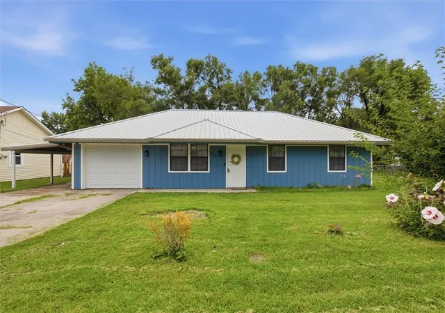 Photo 2 of Sale Pending at 304 E 2nd Street, Lawson, MO 64062 | MLS# 2632862 | Listing updated on 2026-08-07